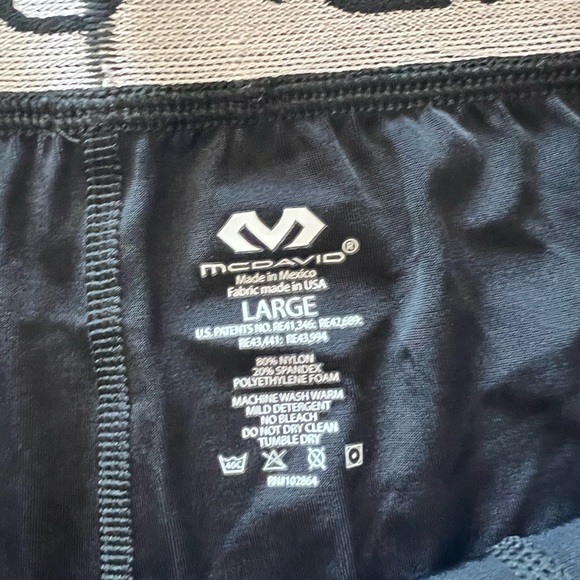 McDavid Hex Padded 3/4 Tight Black - Picture 3 of 3